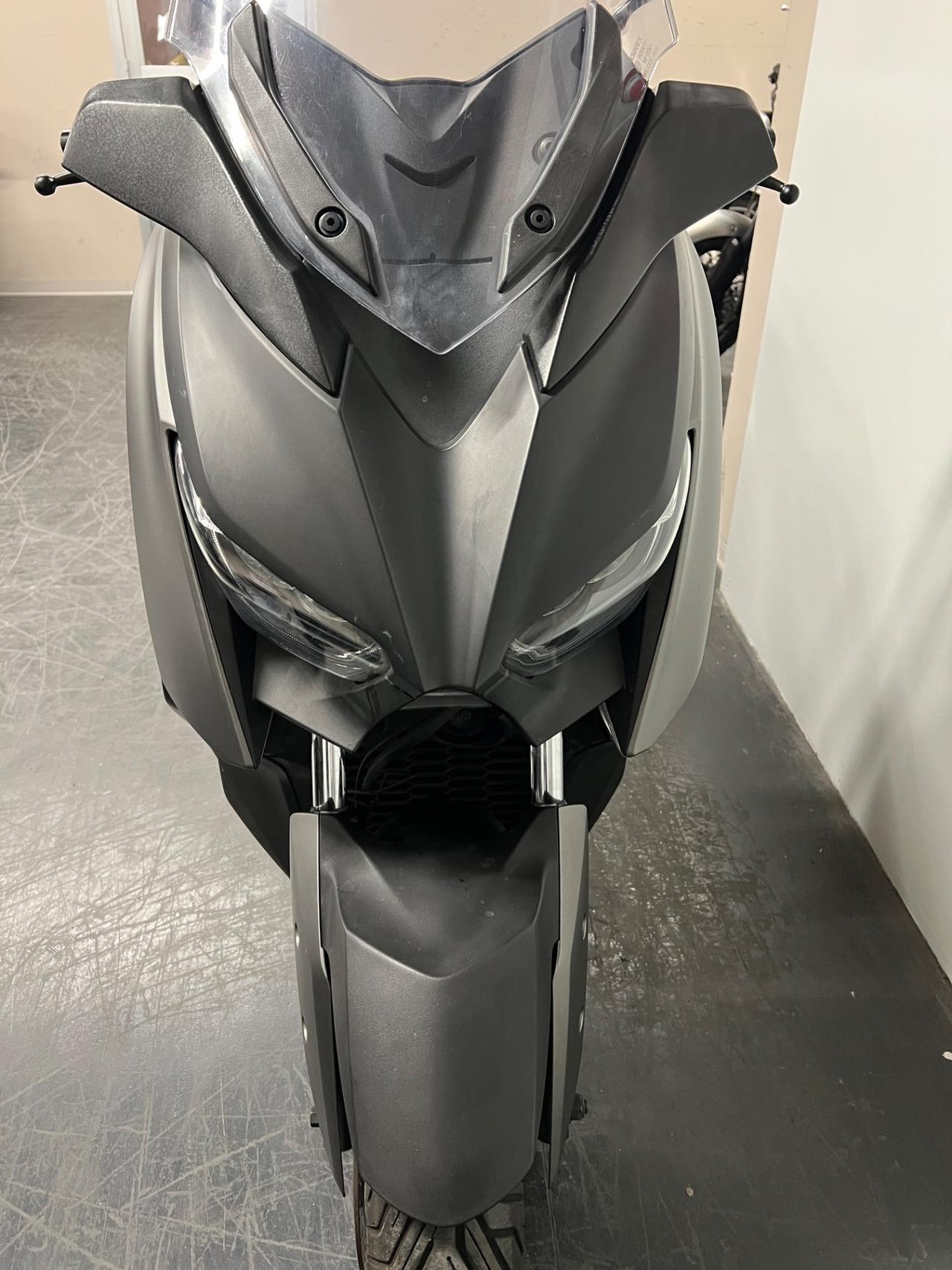 Yamaha X-Max 300