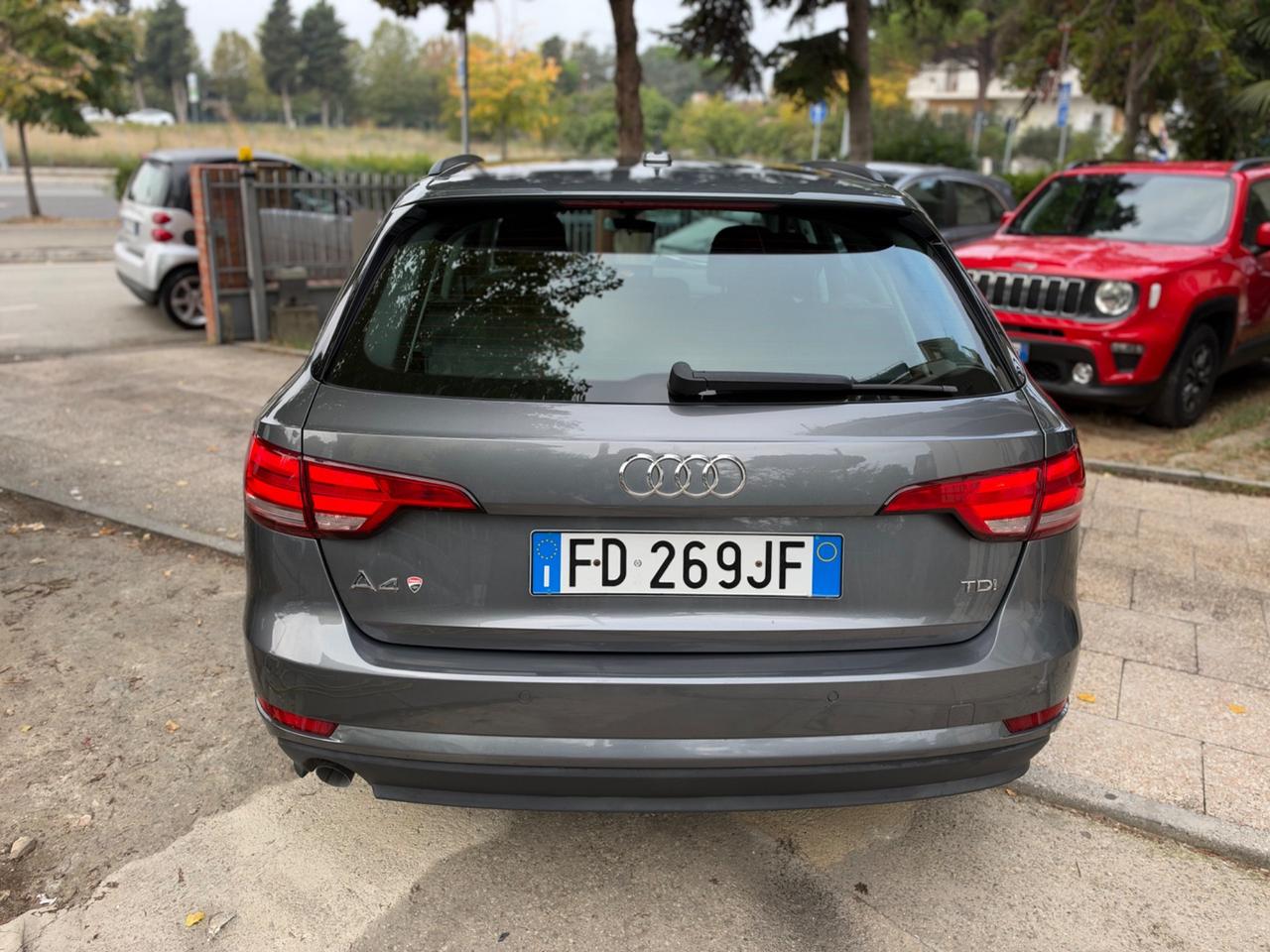 Audi A4 Avant 2.0 TDI 150 CV S tronic Business Sport