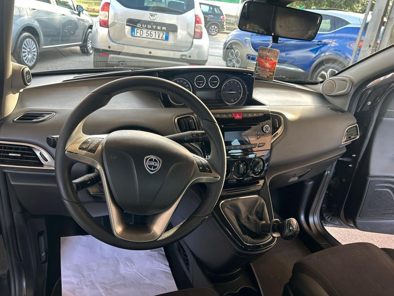 Lancia Ypsilon 1.2 69 CV 5 porte Platinum