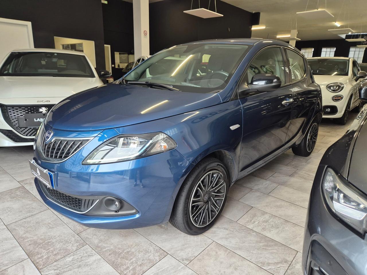 Lancia Ypsilon 1.0 FireFly 5 porte S&S Hybrid Ecochic Gold