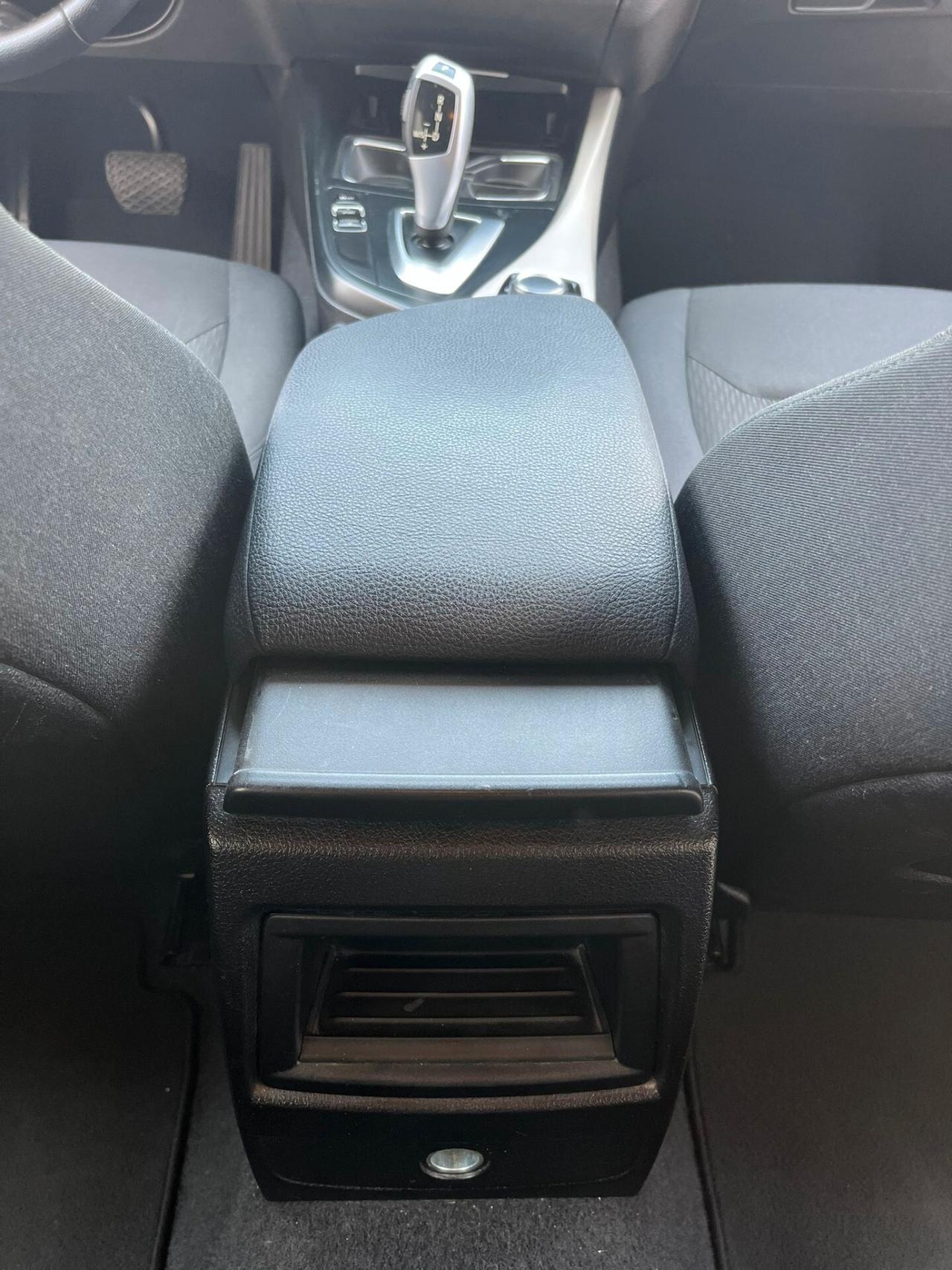 Bmw 118d 5p. Advantage 150CV automatica