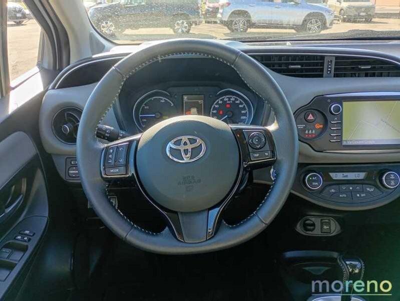 Toyota Yaris 1.5 hybrid Business