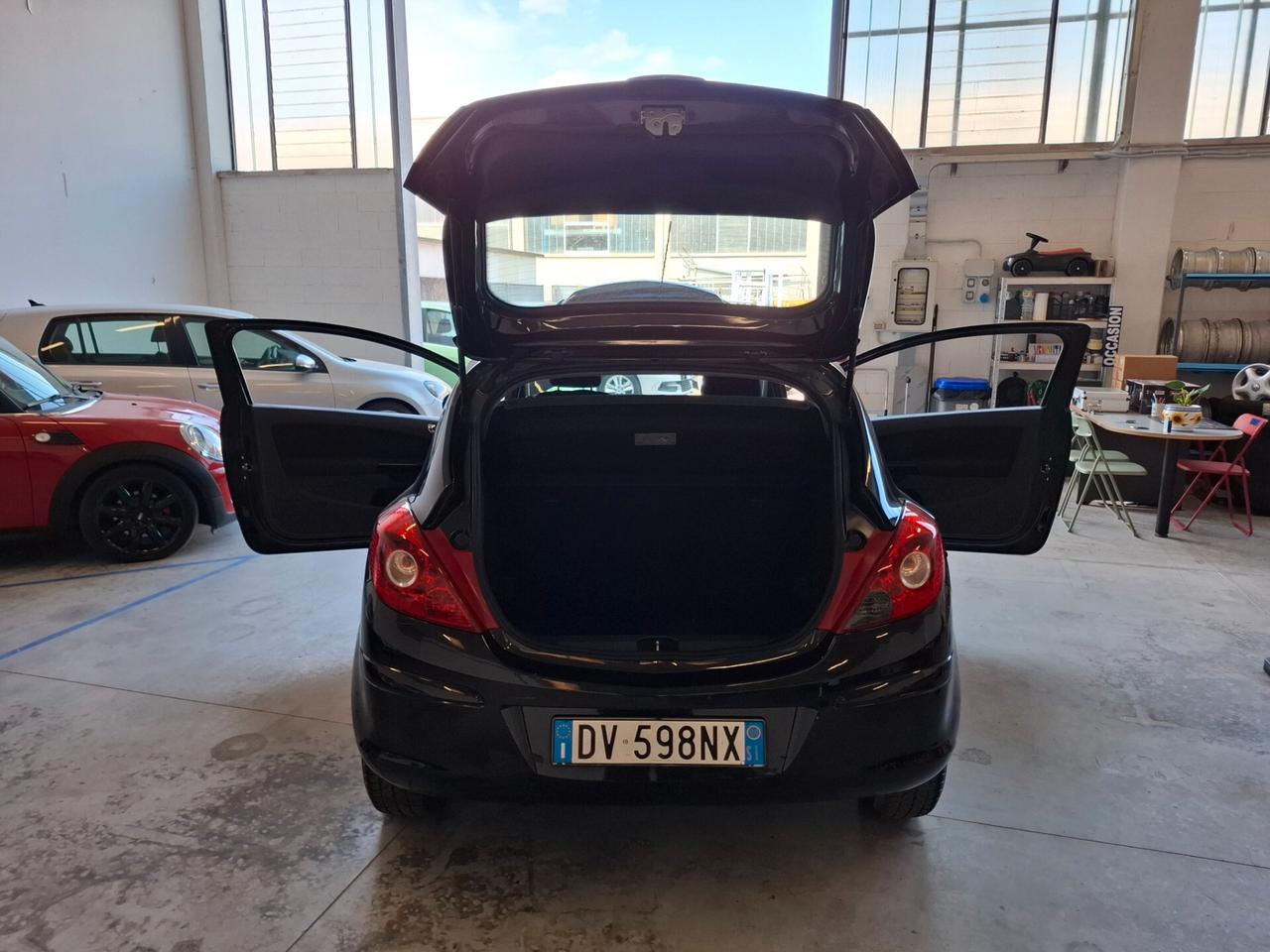 Opel Corsa 1.2 3 porte Sport