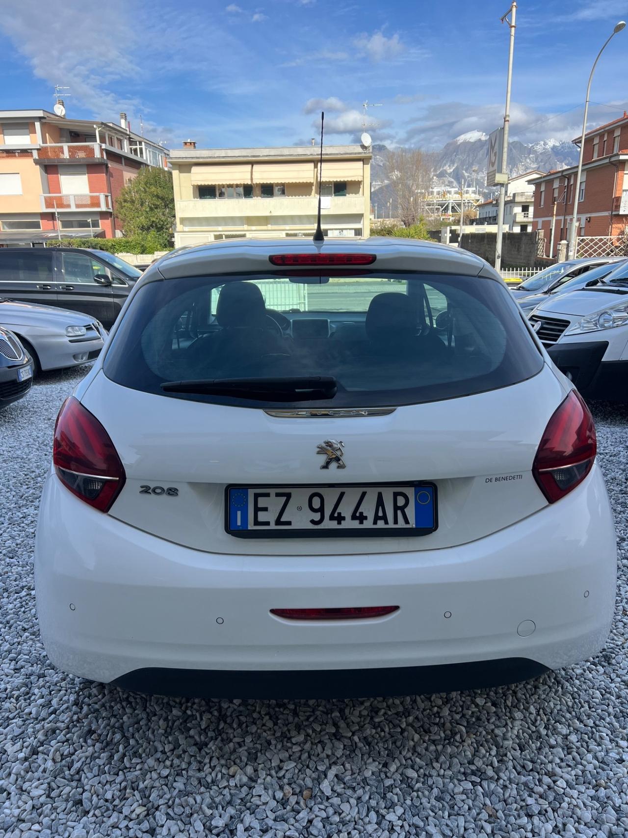 Peugeot 208 PureTech 82 3 porte Allure