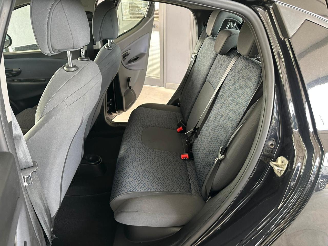 LANCIA YPSILON 1.0 FIREFLY 70CV HYBRID 2023