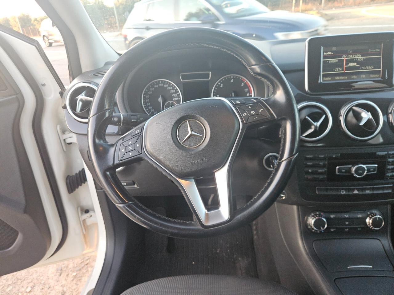 Mercedes-benz B 180 B 180 CDI Automatic Premium