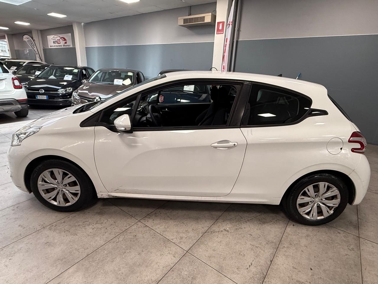Peugeot 208 PureTech 82 3 porte Active Ok Neopatentati