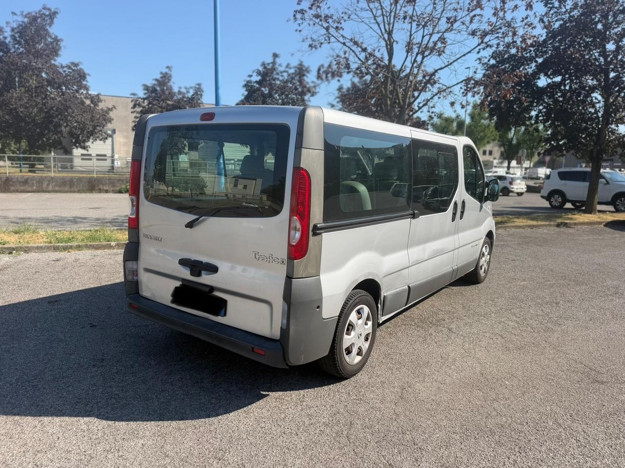 Renault Trafic Passenger 2.0 dCi 115 CV 9 Posti - 2007 - €6.500