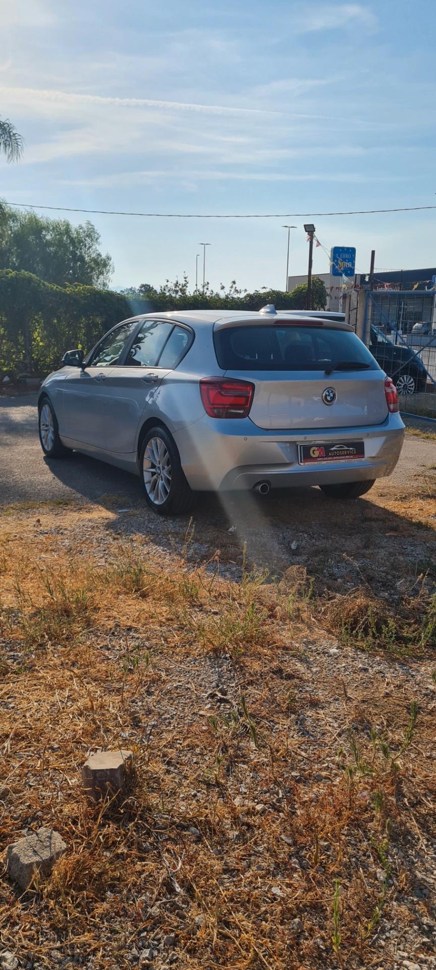 Bmw 116d 5p cambio automatico 05/2015