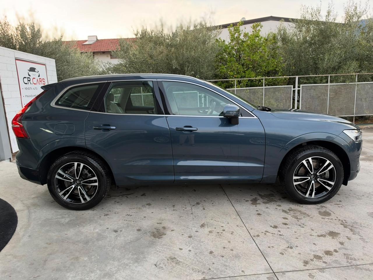 Volvo XC 60 XC60 B4 (d) AWD Geartronic Momentum Pro