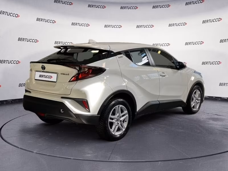 Toyota C-HR (2016-2023) 1.8 Hybrid E-CVT Active