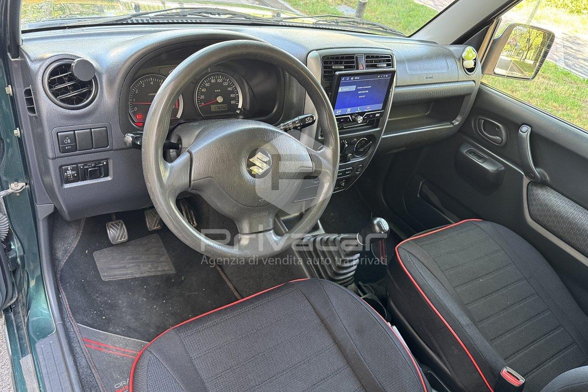 SUZUKI Jimny 1.3i 16V cat 4WD JLX