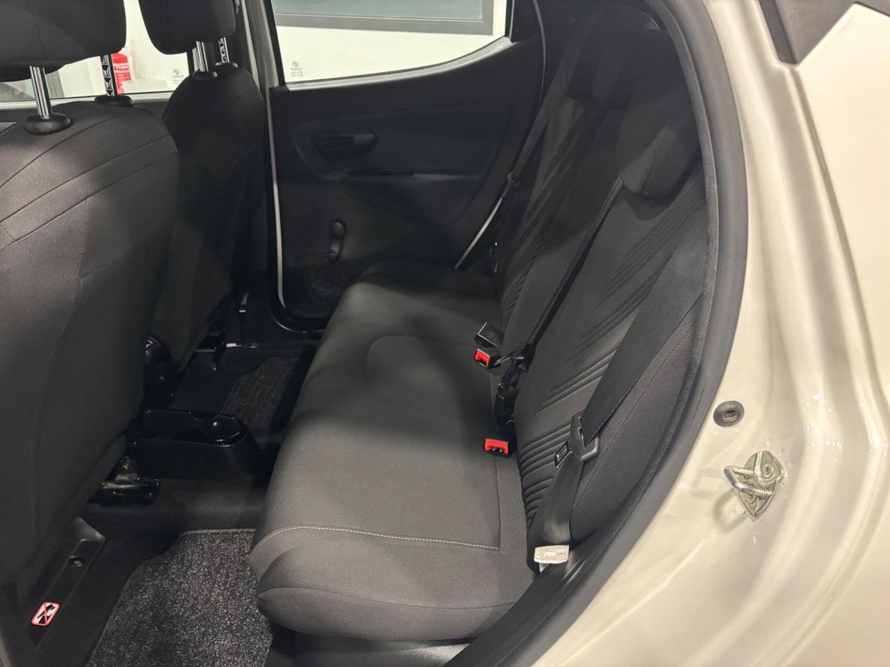 Lancia Ypsilon 1.0 FireFly 5 porte S&S Hybrid Gold Plus