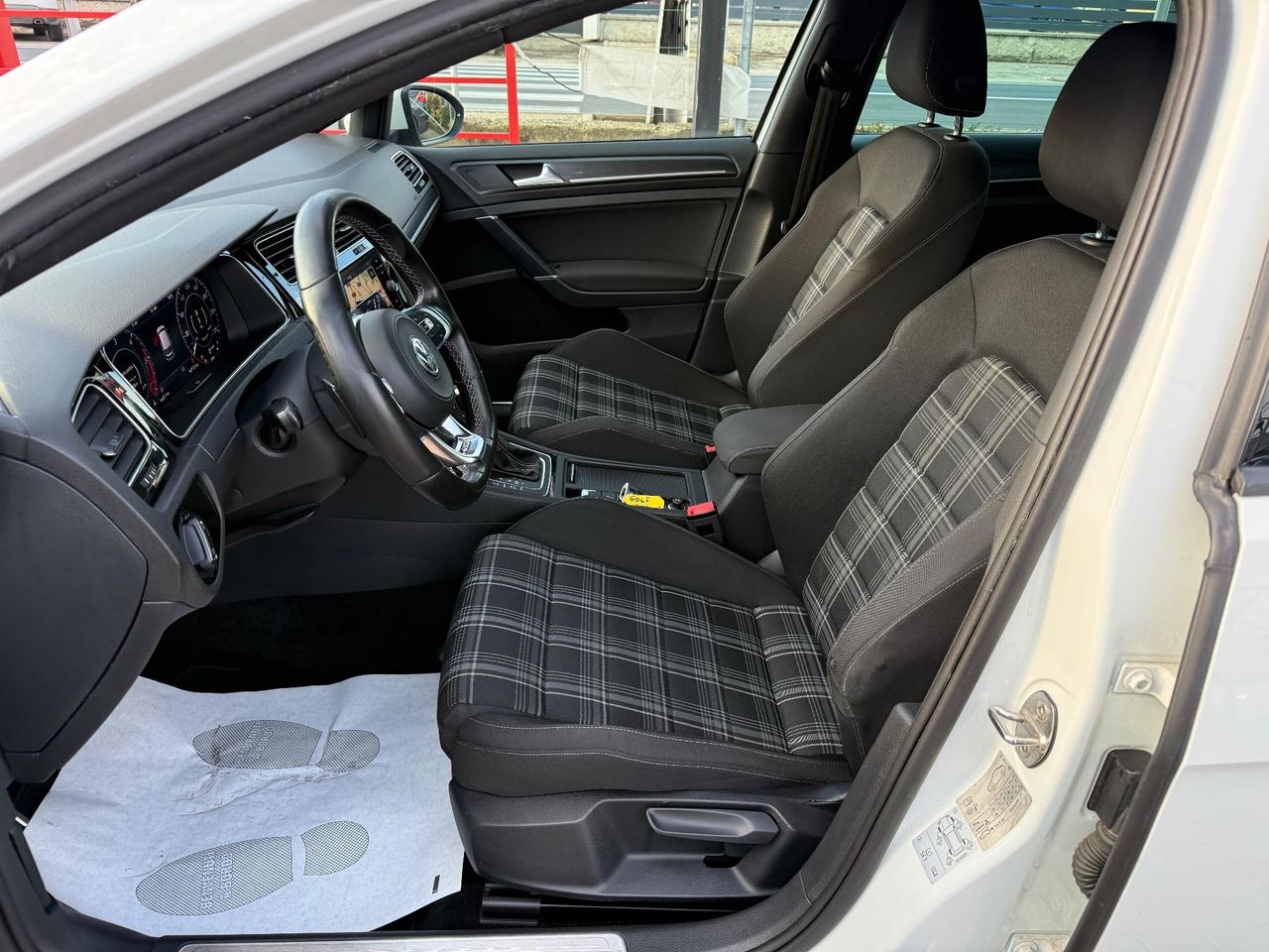 Volkswagen Golf GTD 2.0 TDI DSG 5p. VIRTUAL.NAVIGATORE