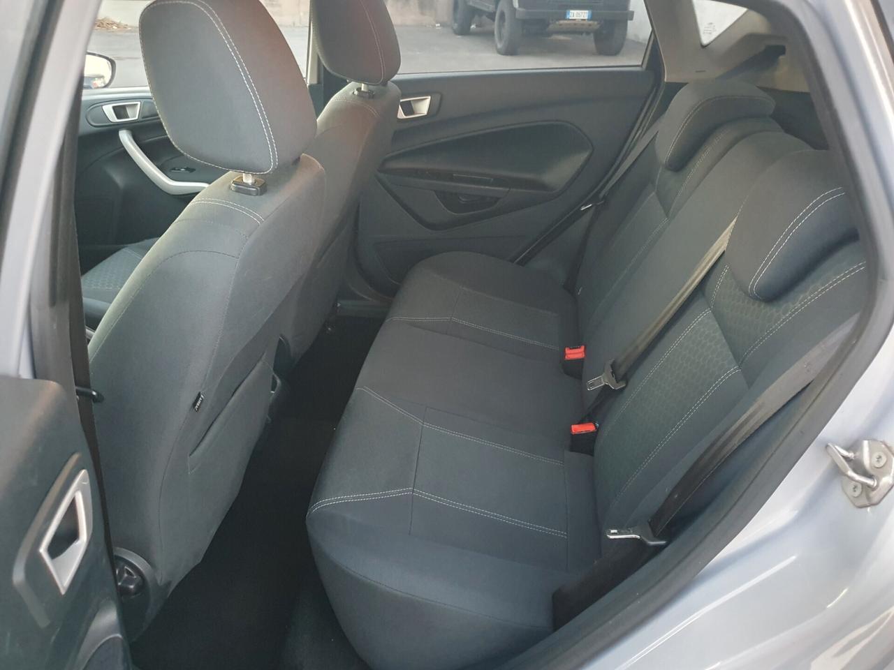 Ford Fiesta 1.4 TDCi 70CV 5p. Titanium. Neop 2012