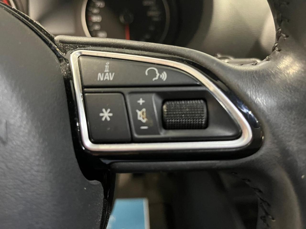 AUDI A3 Cabrio 1.4 TFSI COD ultra Ambition