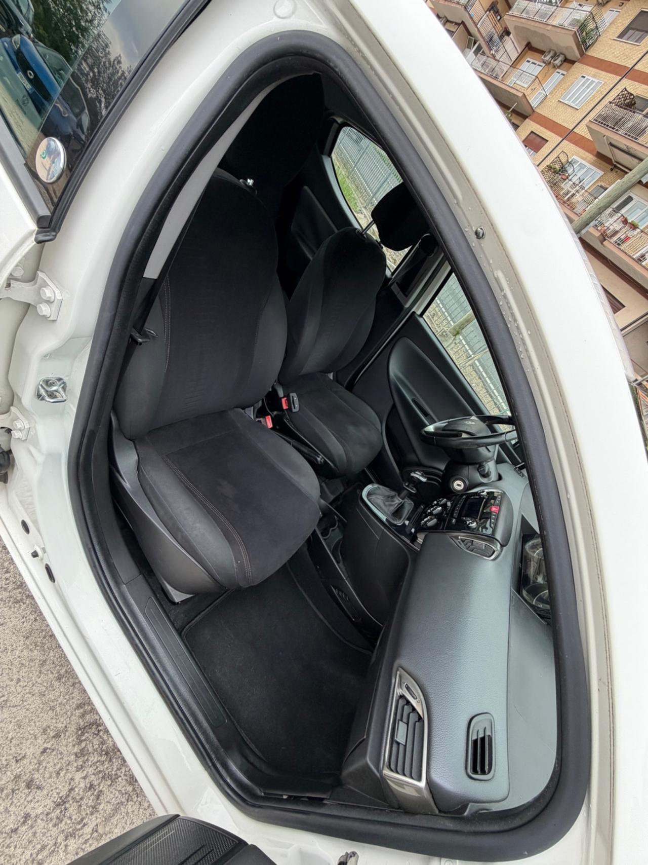 Lancia Ypsilon 0.9 TwinAir 85 CV 5 porte Metano Ecochic Platinum