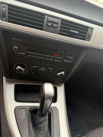 BMW 318 318d Touring 2.0 AUTOMATICA