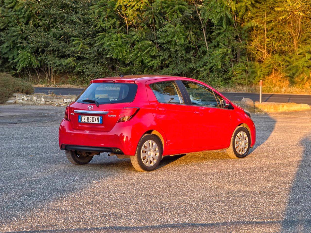 Toyota Yaris 1.0 5 porte Lounge CV-69 E6 Manuale NEO 2015