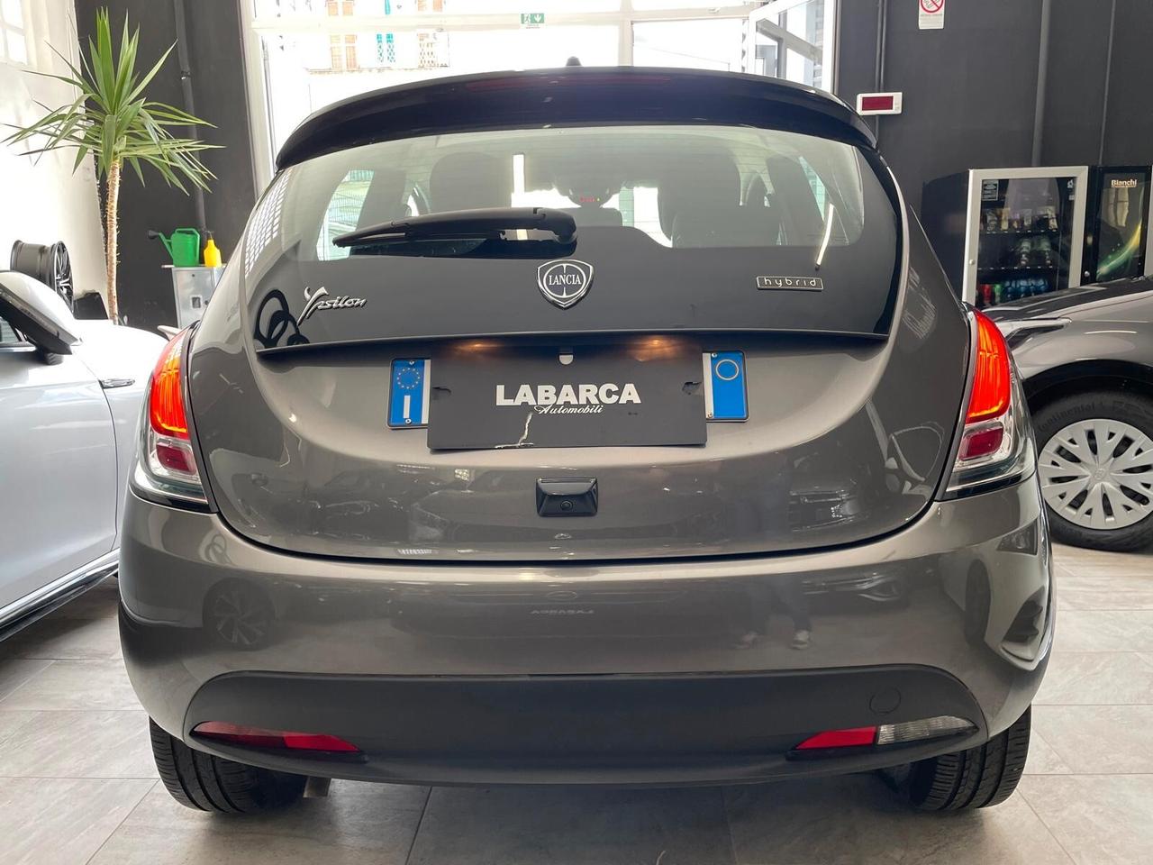 Lancia Ypsilon 1.0 FireFly 5 porte S&S Hybryd Gold