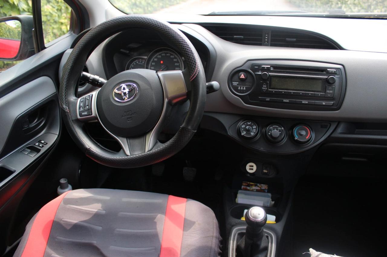 Toyota Yaris 1.0 5 porte