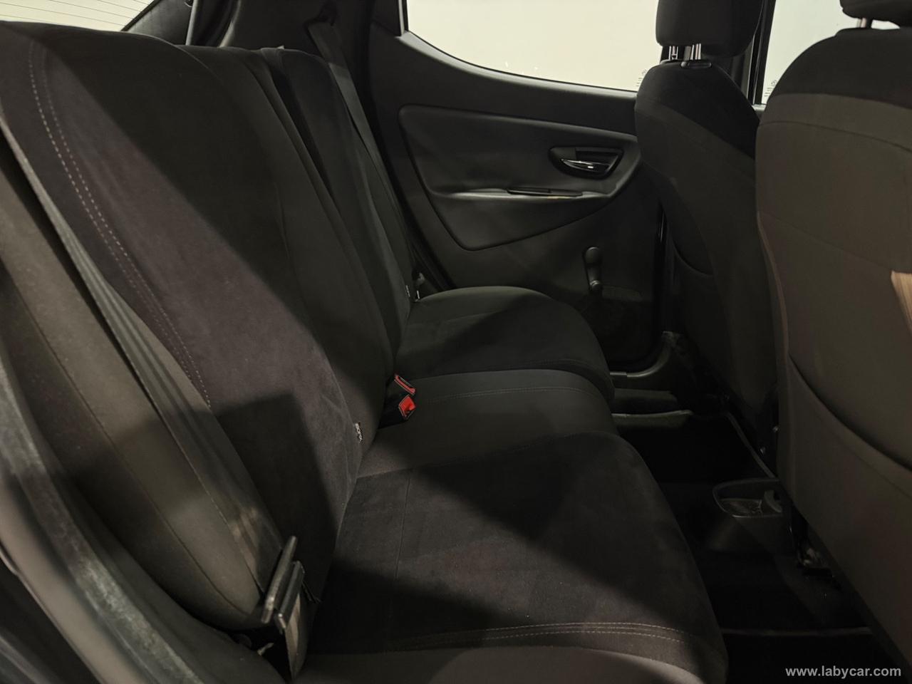 LANCIA Ypsilon 1.2 69 CV 5p. S&S Silver