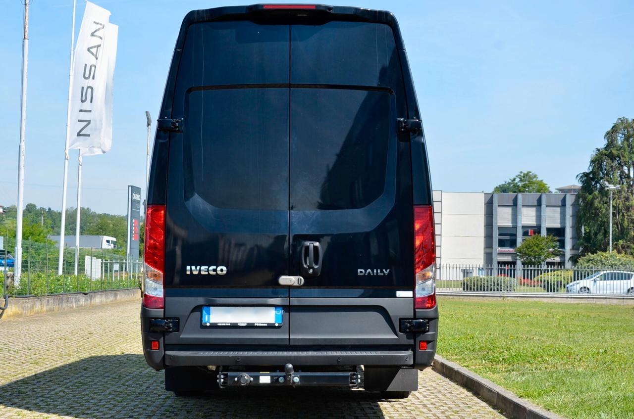 IVECO DAILY 3.0 35-180 HI MATIC 175cv AUT, PASSO LUNGO TETTO ALTO, VETTURA PRIVATA, GANCIO TRAINO 35q, RETROCAMERA, PERMUTE