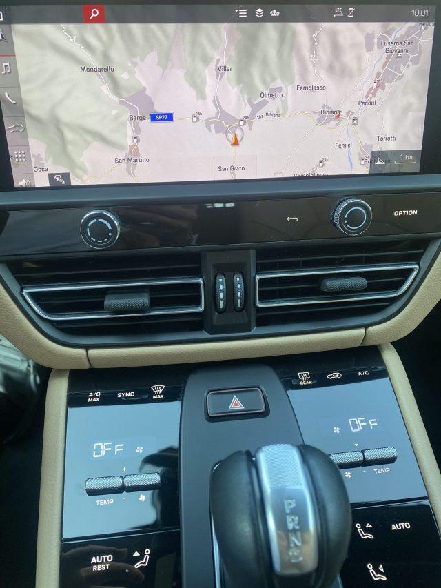 PORSCHE Macan 2.0