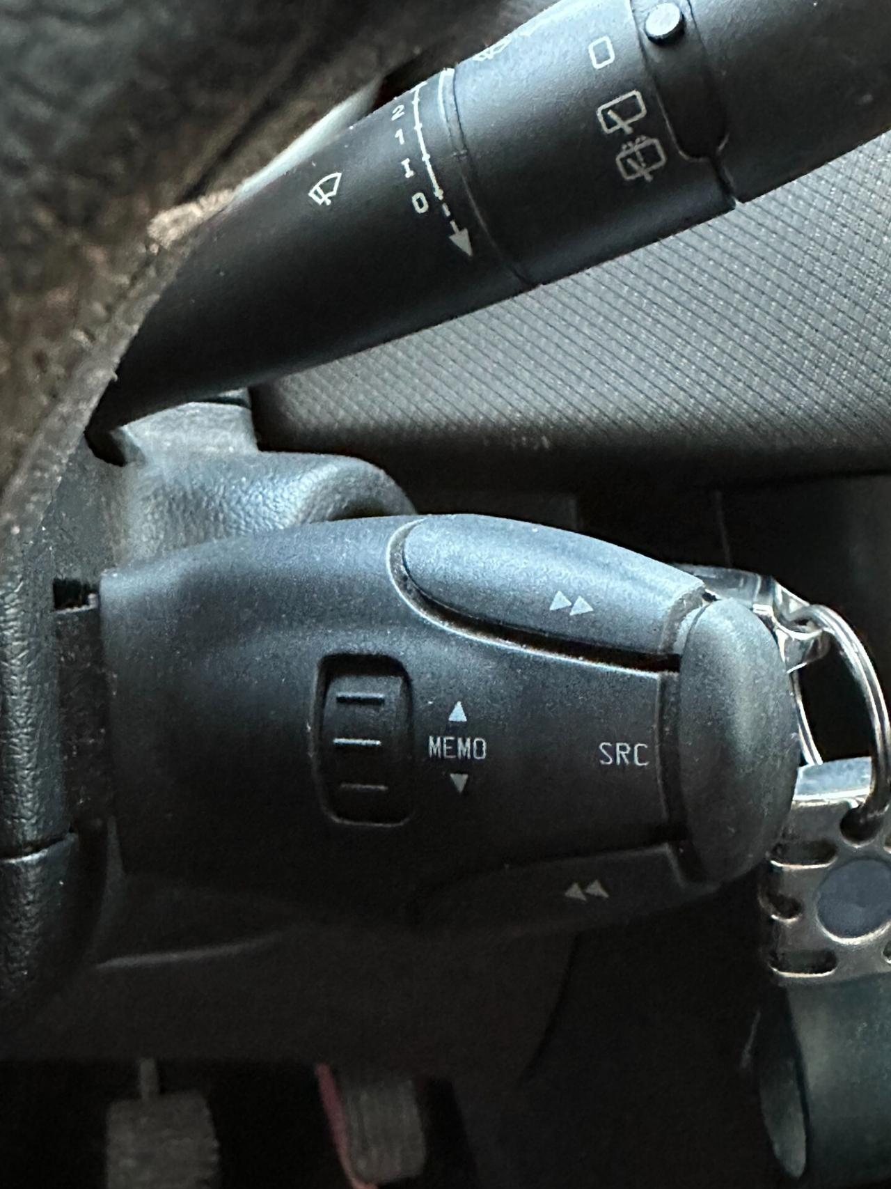 Peugeot 207 1.4 Benz, ott condiz general, euro 4. si meopat