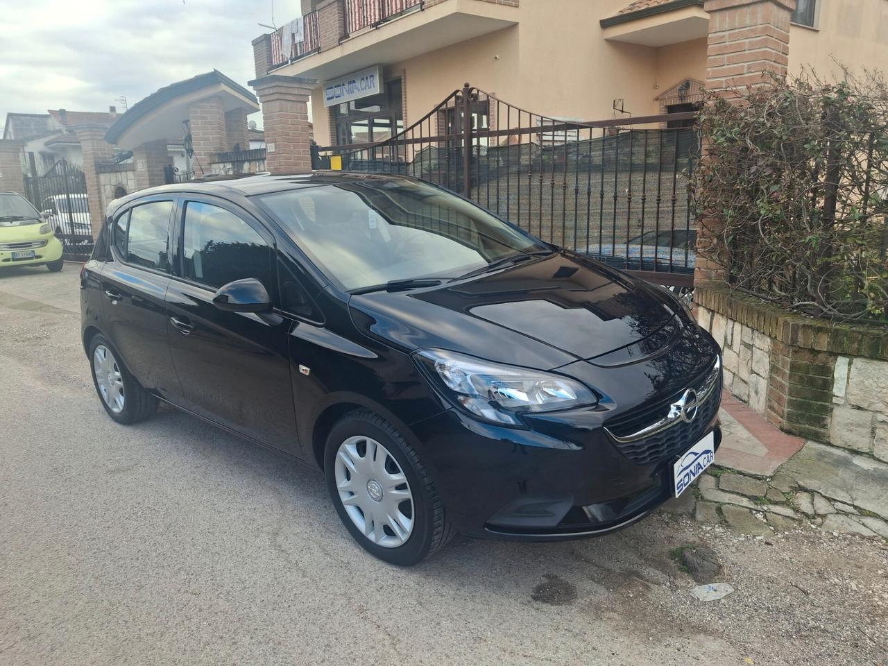 Opel Corsa 1.2 5 porte neopatentati