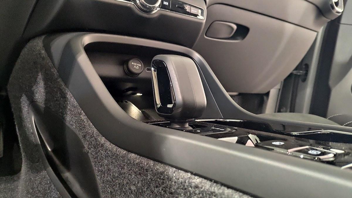VOLVO Xc40 B3 Mild Hybrid Automatico Plus Dark