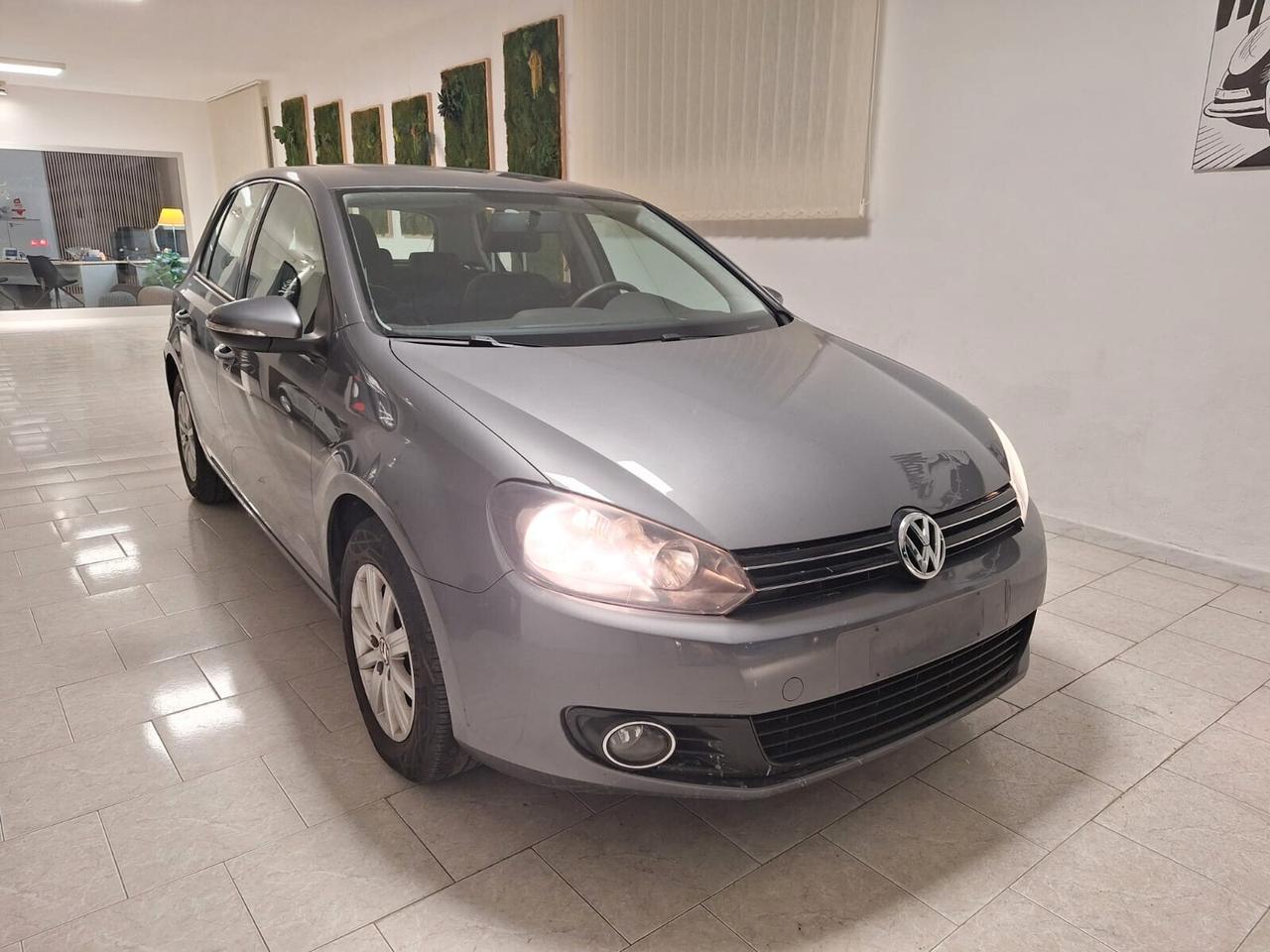 Volkswagen Golf 1.6 TDI 105cv - NEOPATENTATI
