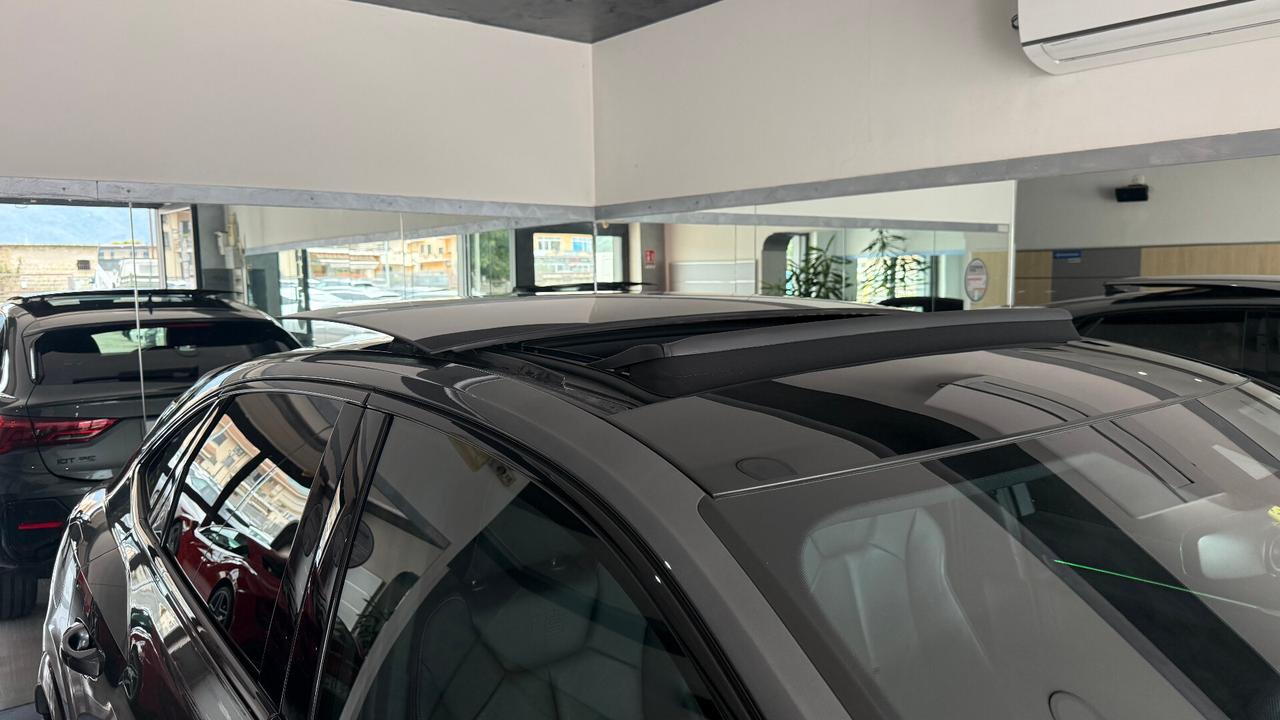AUDI Q3 SPORTBACK TETTO S LINE S-TRONIC