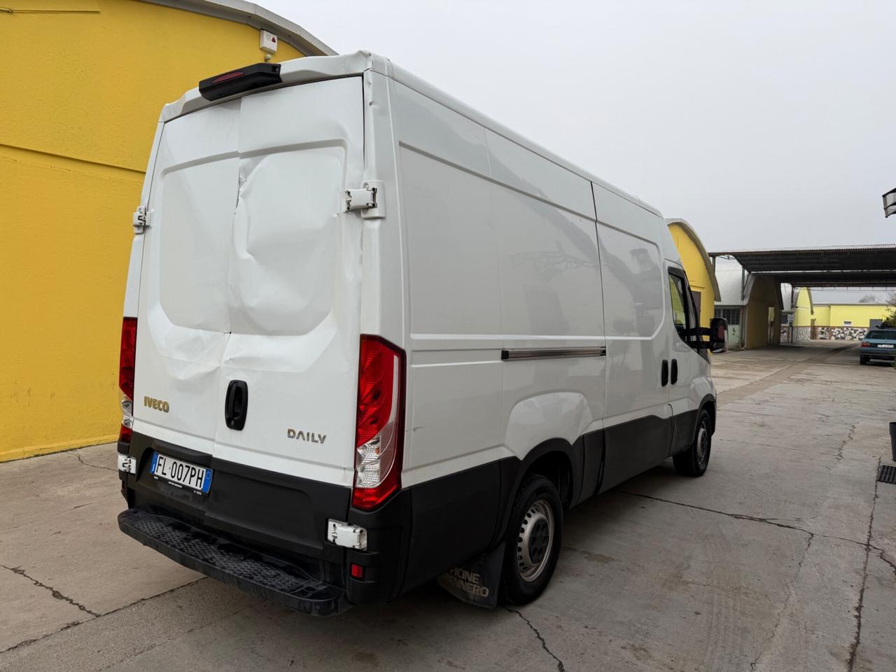 Iveco Daily 2.3 140cv Passo Medio Tetto Alto -2018