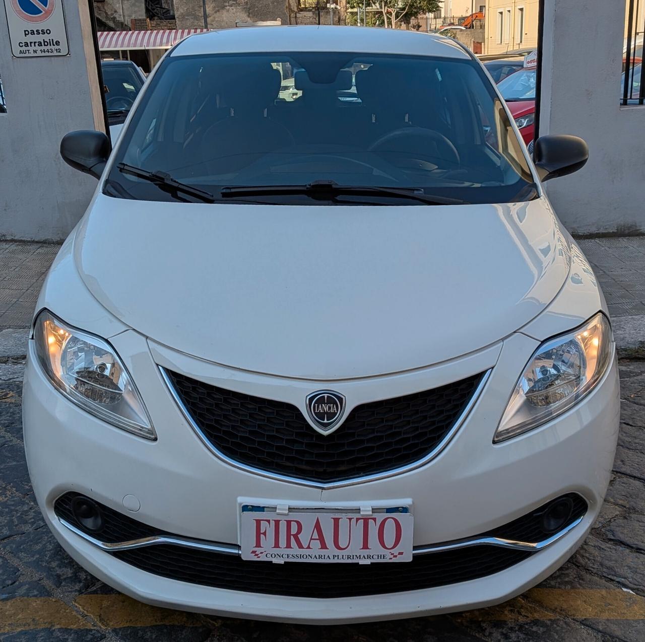 Lancia Ypsilon 1.3 MJT 16V 95 CV 5 porte S&S Silver