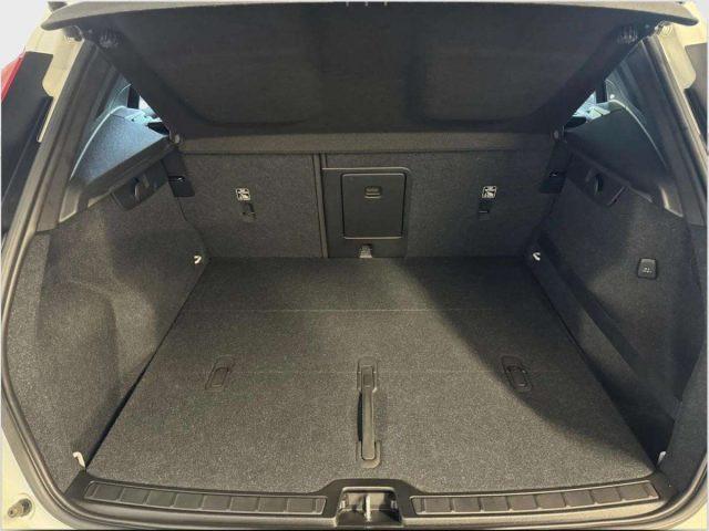 VOLVO XC40 D4 AWD MOMENTUM AUTOMATICA