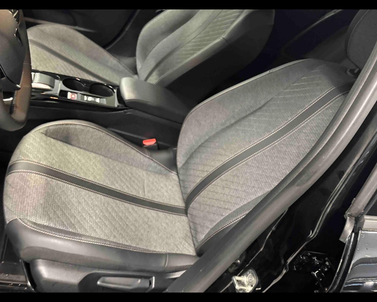 PEUGEOT 208 II 2023 - 208 1.2 hybrid Allure 110cv e-dcs 6