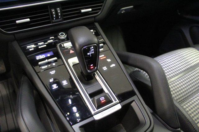 PORSCHE Cayenne Coupé 3.0 V6 340 CV Pack Sport Design