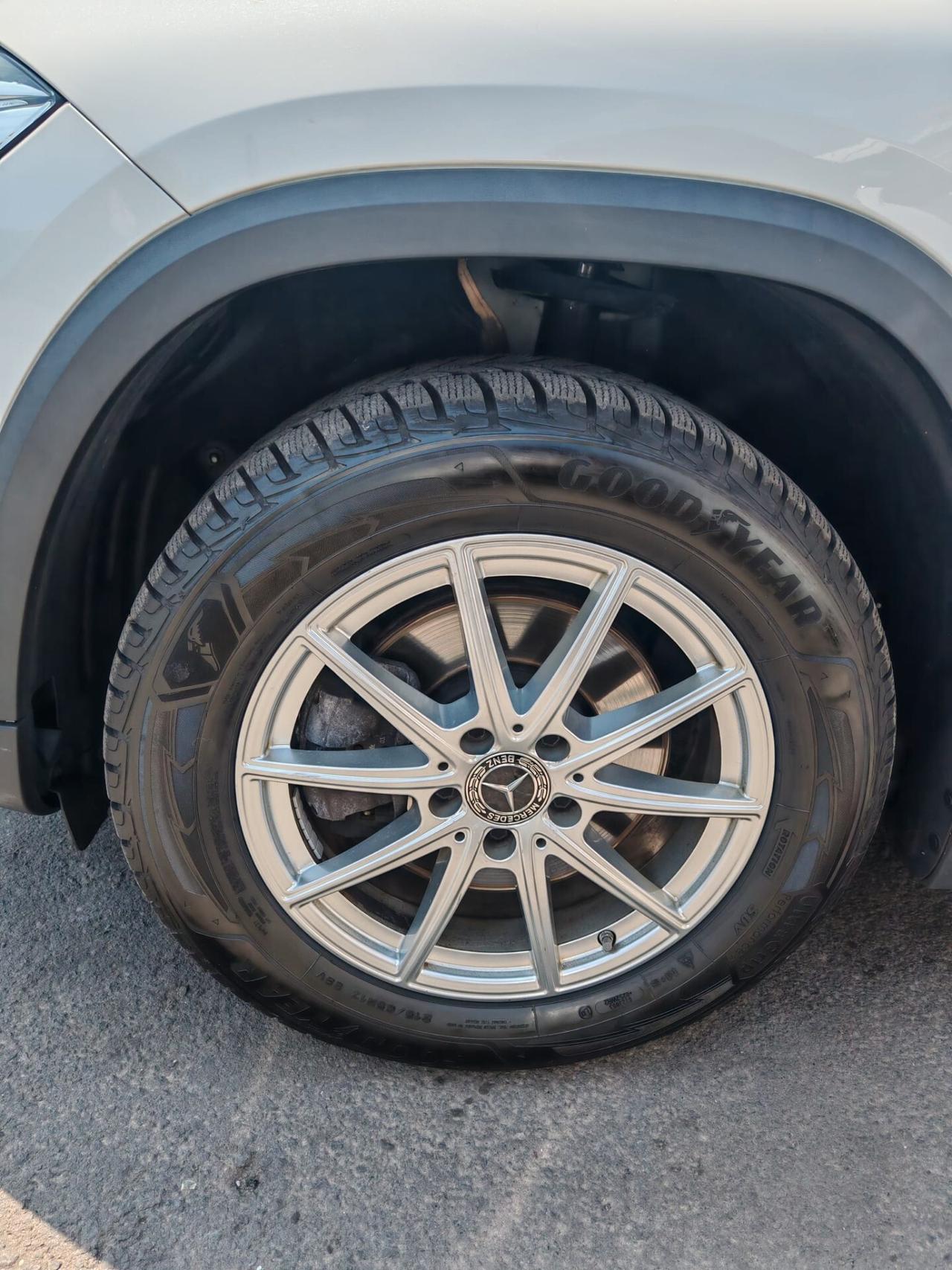 Mercedes-benz GLA 180 GLA 180 d Automatic Tetto apribile