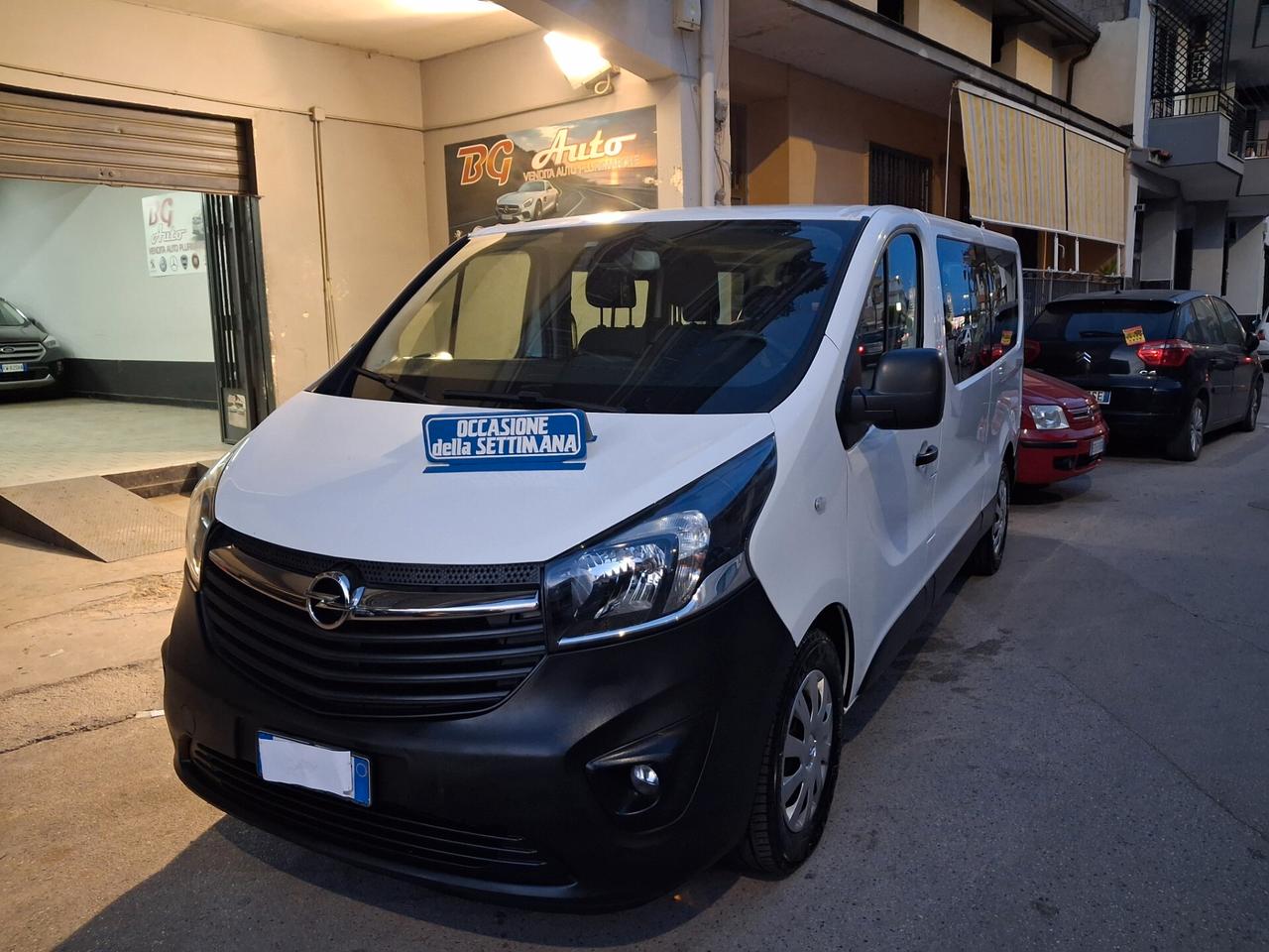 Opel Vivaro 29 1.6 CDTI 120CV 9 posti 2019 Gancio