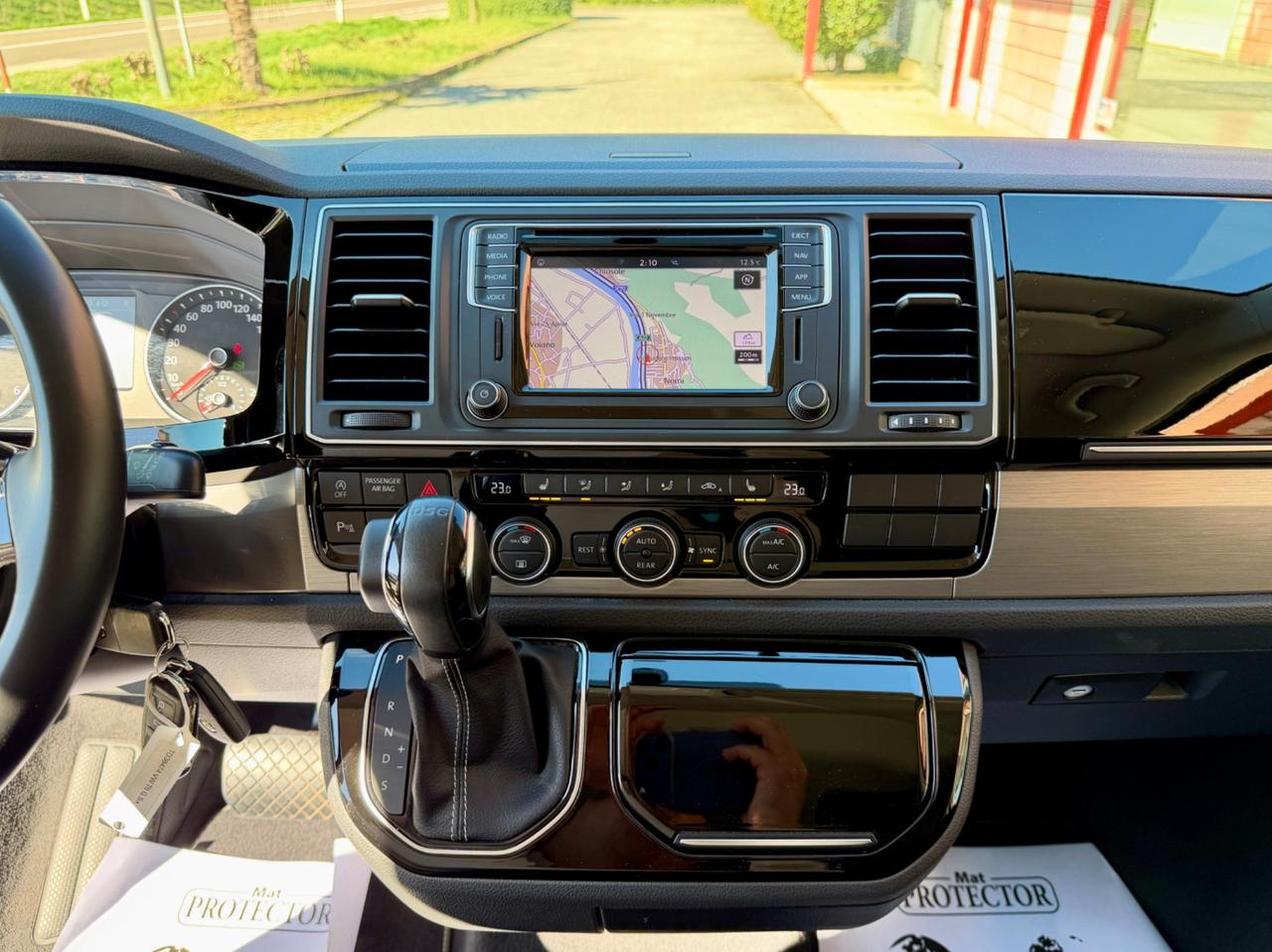 Volkswagen Multivan T6 - BULLI SIX GENERATION GANCIO TRAINO