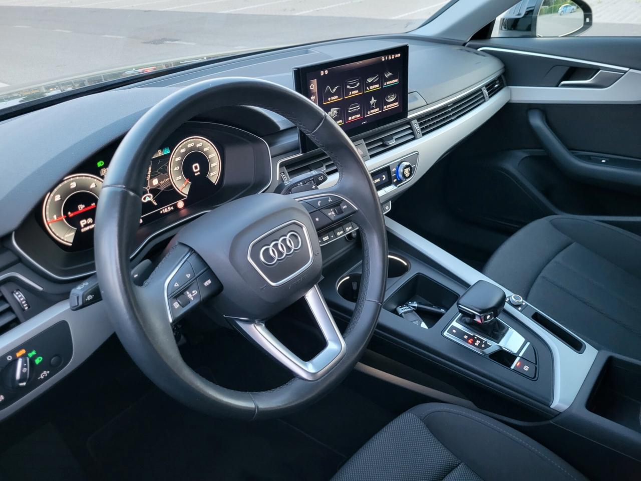 Audi A4 Avant 30 TDI/136 CV S tronic Business Advanced
