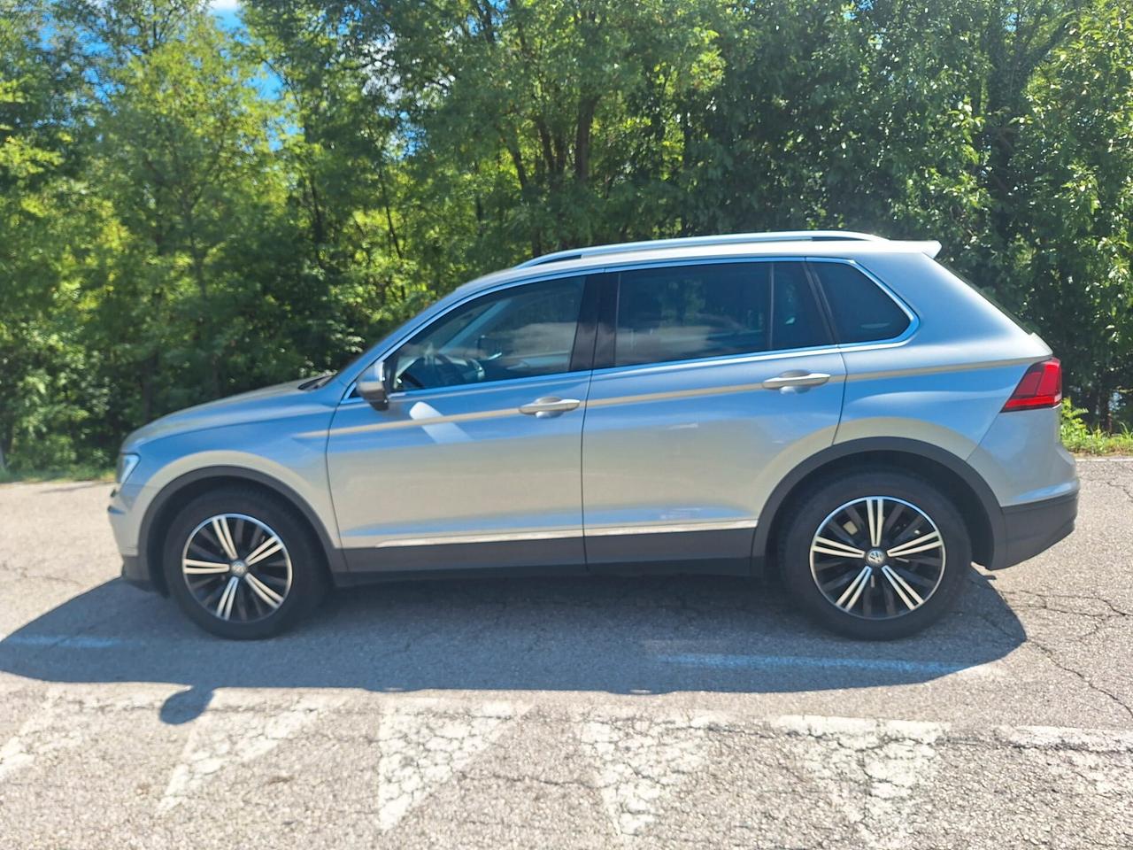 Volkswagen Tiguan 2.0 TDI SCR 4MOTION Business BlueMotion Technology