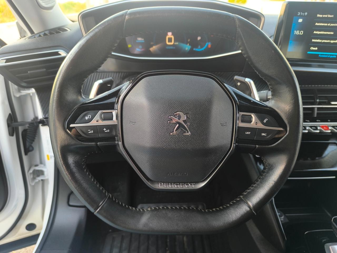 PEUGEOT 2008 1.5 DIESEL EAT8 ALLURE PACK NAVI 10 HD/COCKPIT/