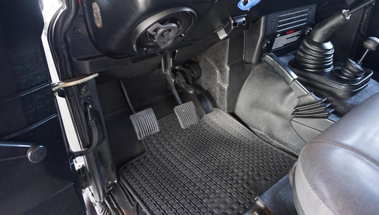 Land Rover Defender 110 2.5 Td5 cat S.W. S