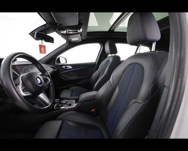 BMW 118 d 5p. Msport Exterior