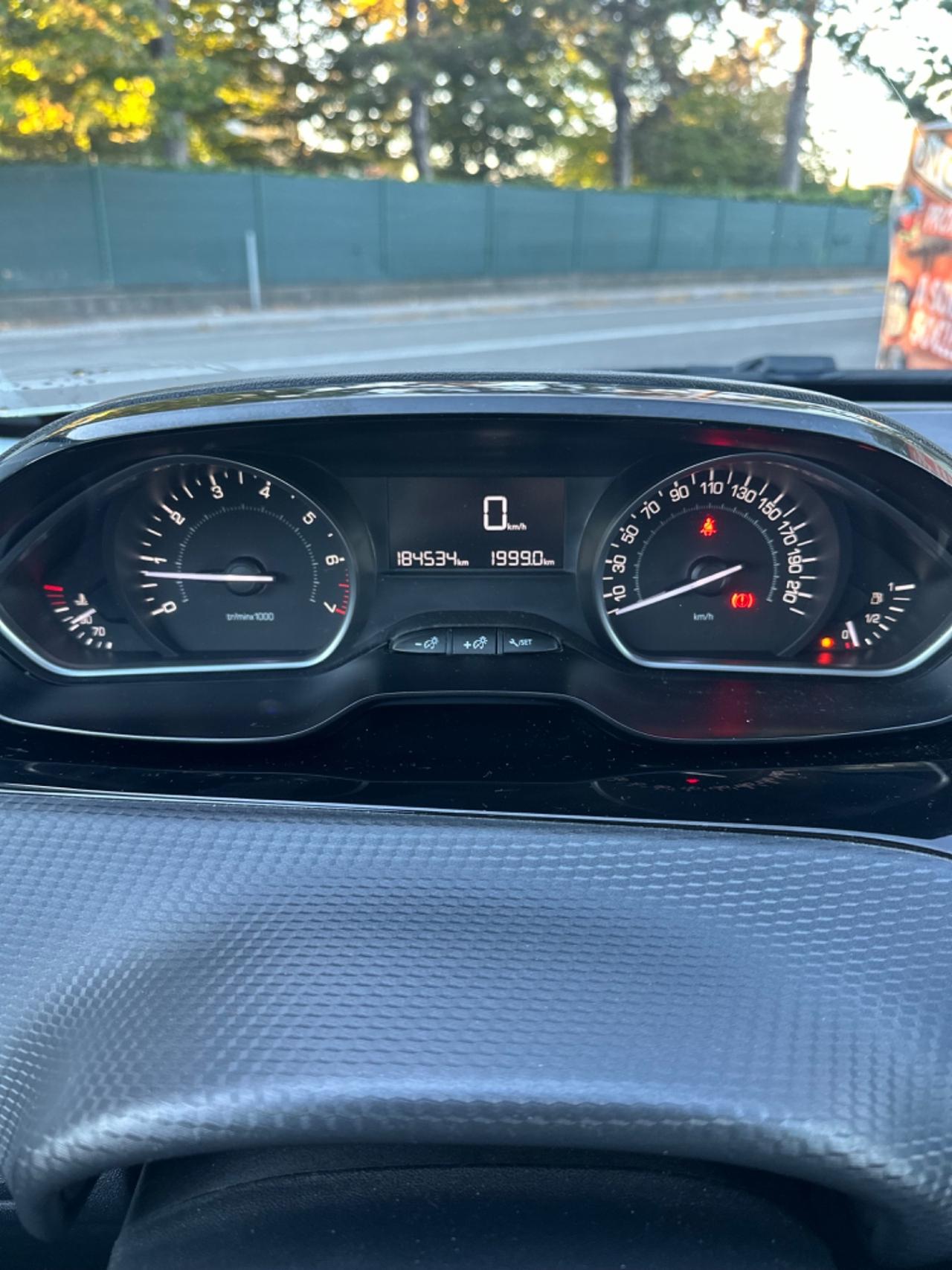 Peugeot 2008 BlueHDi 120 S&S Allure