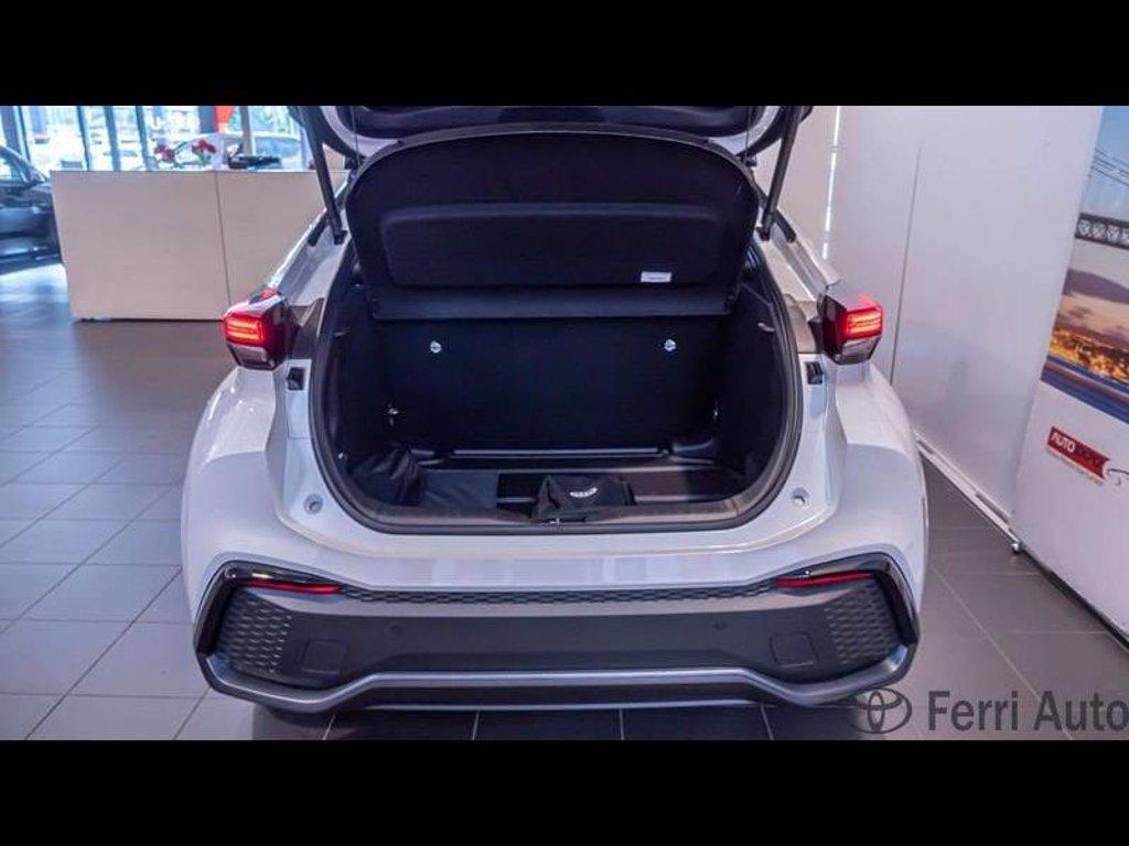 TOYOTA C-hr 2.0 hv trend fwd e-cvt del 2024