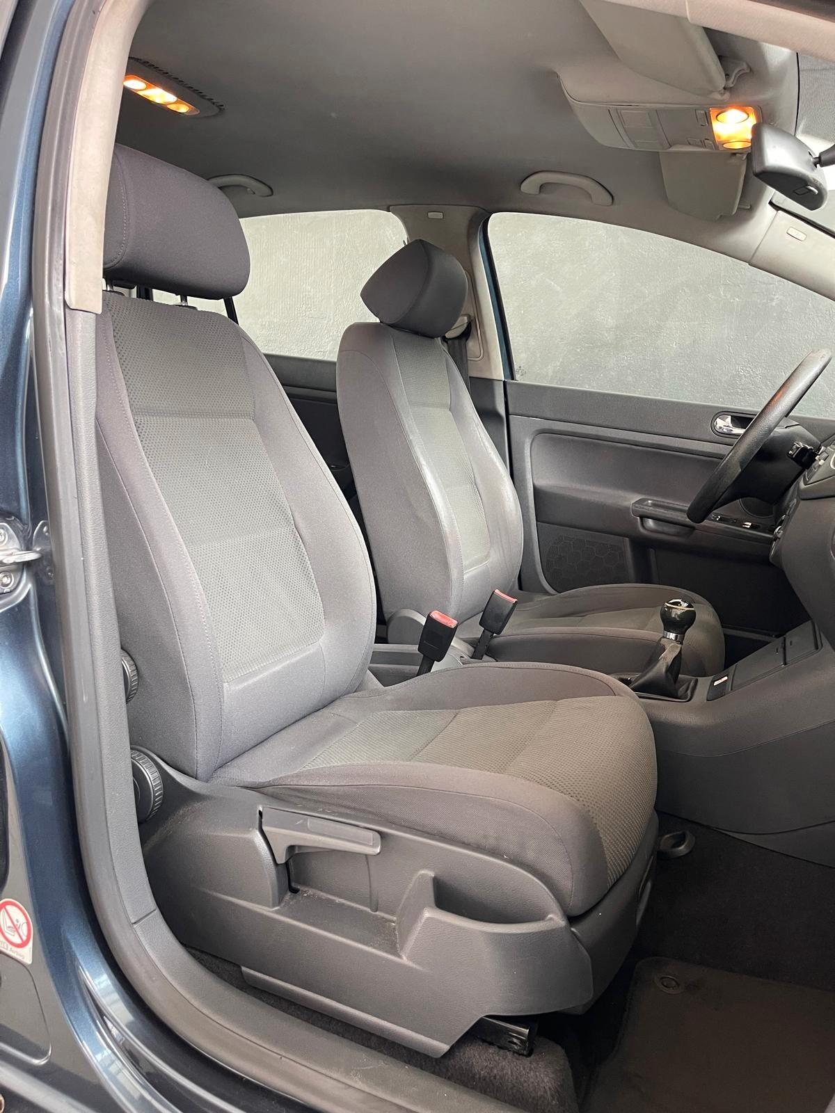 Volkswagen Golf Plus 1.6 16V FSI Comfortline