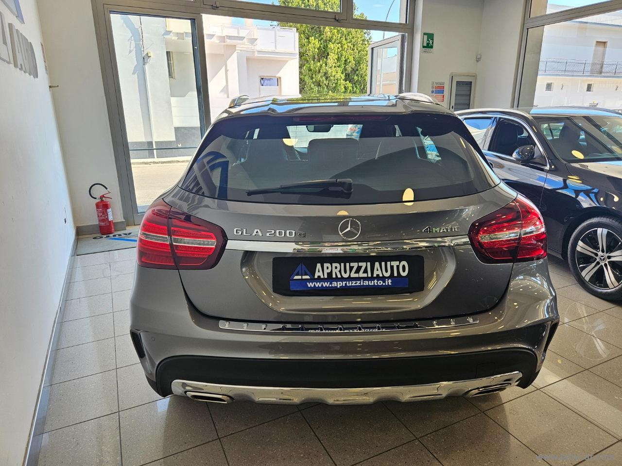 MERCEDES-BENZ GLA 200 d Automatic 4Matic Premium